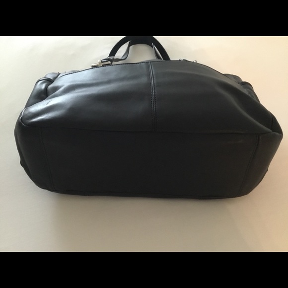 Coach F19253 Black Tote - Picture 4 of 6
